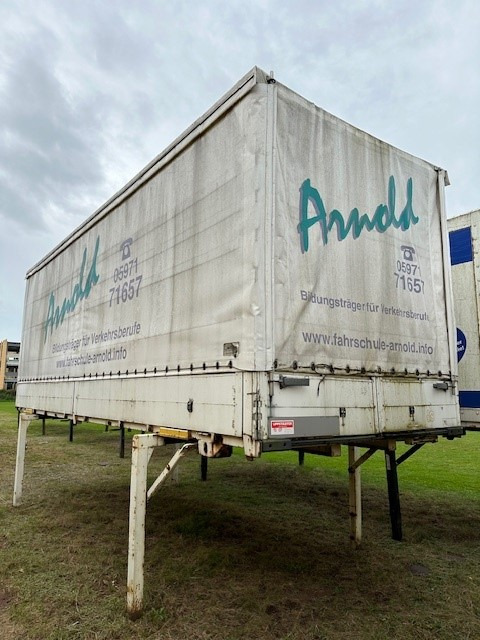 Ackermann-Fruehauf Wechselpritsche mit Bordwänden und Plane BDF System 7.150 mm - Тентованный кузов: фото 1 Ackermann-Fruehauf Wechselpritsche mit Bordwänden und Plane BDF System 7.150 mm - Тентованный кузов: фото 1