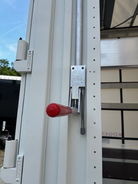 Kögel BDF-System, 7.450 mm lang, Hubdach, Eckhöhe: 2.920 mm, - Тентованный кузов: фото 3 Kögel BDF-System, 7.450 mm lang, Hubdach, Eckhöhe: 2.920 mm, - Тентованный кузов: фото 3