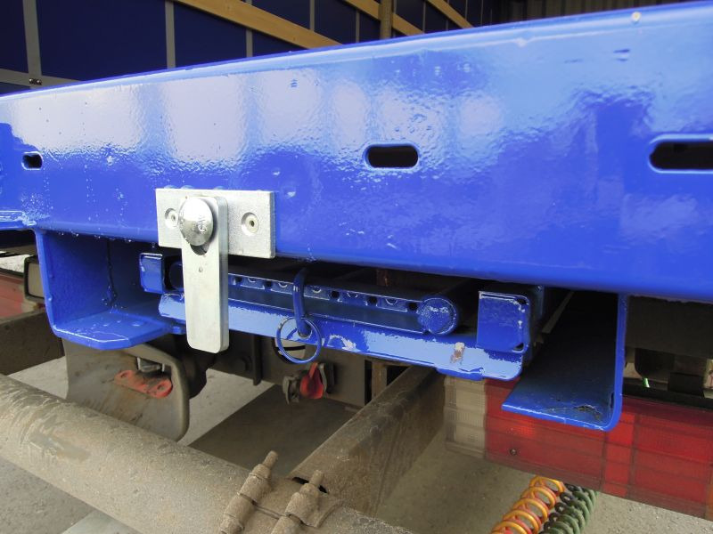 Krone BDF-System, 7.450 mm lang - Тентованный кузов: фото 4 Krone BDF-System, 7.450 mm lang - Тентованный кузов: фото 4