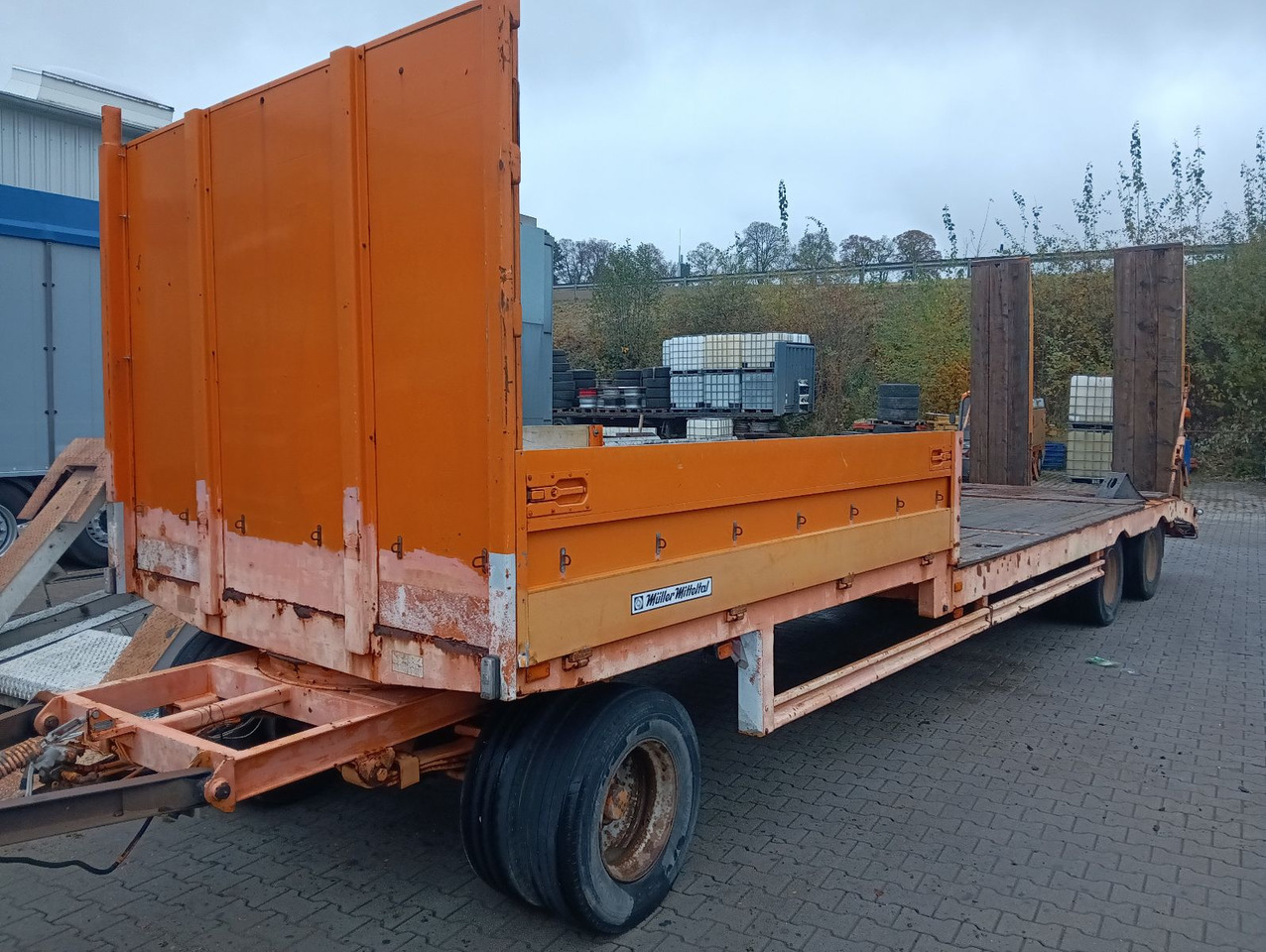 Müller-Mitteltal T 3 9,55m 0,90m Rampen, Bordwand vorne ABS SAF - Низкорамный прицеп: фото 4 Müller-Mitteltal T 3 9,55m 0,90m Rampen, Bordwand vorne ABS SAF - Низкорамный прицеп: фото 4