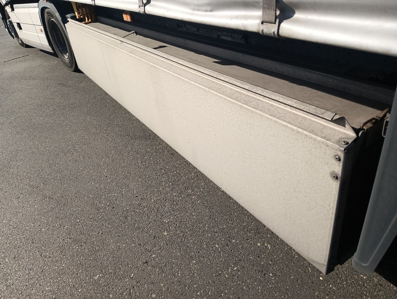Schmitz Cargobull SCS24-13.62 ALCOA Pal-Kiste Lift Reifen 50-95%! - Тентованный полуприцеп: фото 4 Schmitz Cargobull SCS24-13.62 ALCOA Pal-Kiste Lift Reifen 50-95%! - Тентованный полуприцеп: фото 4