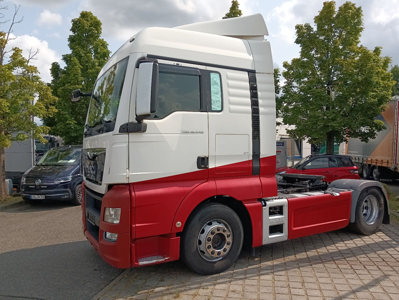 MAN TGX 18:440 BLS INTARDER Vollspoiler Reifen70-90% MAN TGX 18:440 BLS INTARDER Vollspoiler Reifen70-90% - Тягач: фото 5 MAN TGX 18:440 BLS INTARDER Vollspoiler Reifen70-90% MAN TGX 18:440 BLS INTARDER Vollspoiler Reifen70-90% - Тягач: фото 5