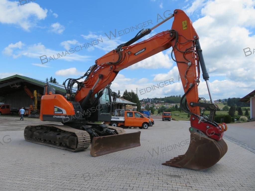 Doosan DX 235 LCR-5 - Гусеничный экскаватор: фото 2 Doosan DX 235 LCR-5 - Гусеничный экскаватор: фото 2