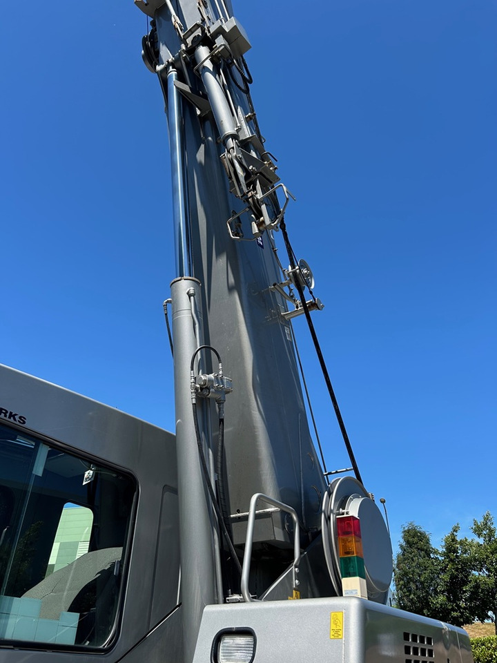 Вседорожный кран KATO 13 Ton City Crane with Only 6,822kms and 1,362 hours from New: фото 27