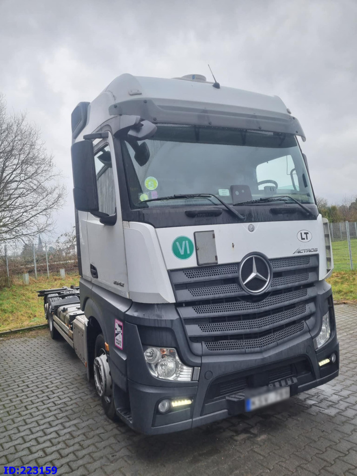 MERCEDES-BENZ Actros 2542 BDF 6x2 Euro6 - Грузовик-шасси: фото 1 MERCEDES-BENZ Actros 2542 BDF 6x2 Euro6 - Грузовик-шасси: фото 1