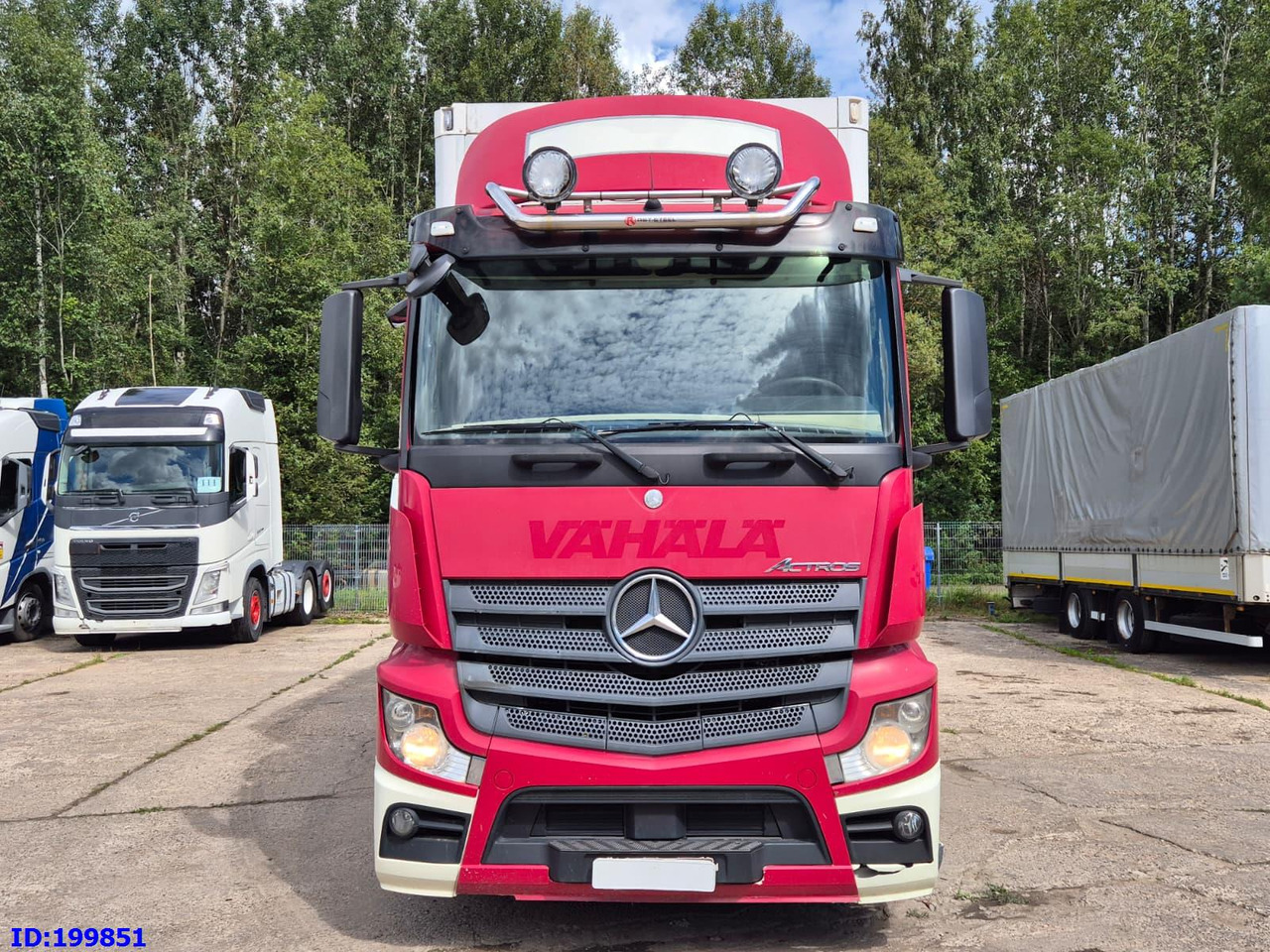 MERCEDES-BENZ Actros 2551 6x2 Euro5 - Грузовик с закрытым кузовом: фото 2 MERCEDES-BENZ Actros 2551 6x2 Euro5 - Грузовик с закрытым кузовом: фото 2