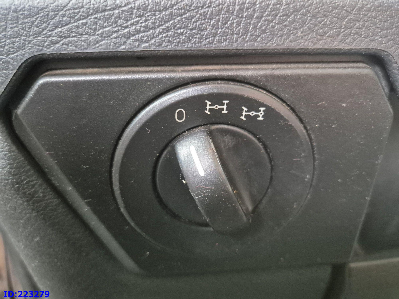 Грузовик-шасси MERCEDES-BENZ Actros 3563  8×4 ( Steering axle): фото 17