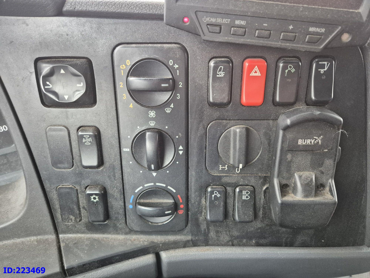 Грузовик с закрытым кузовом MERCEDES-BENZ Atego 1524: фото 17 Грузовик с закрытым кузовом MERCEDES-BENZ Atego 1524: фото 17