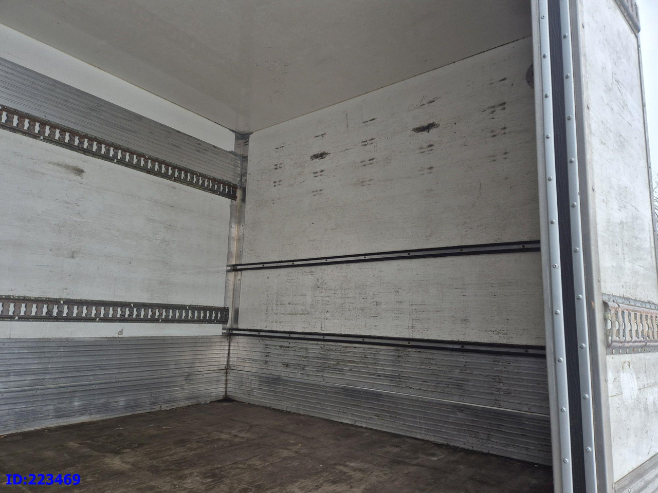 Грузовик с закрытым кузовом MERCEDES-BENZ Atego 1524: фото 9 Грузовик с закрытым кузовом MERCEDES-BENZ Atego 1524: фото 9