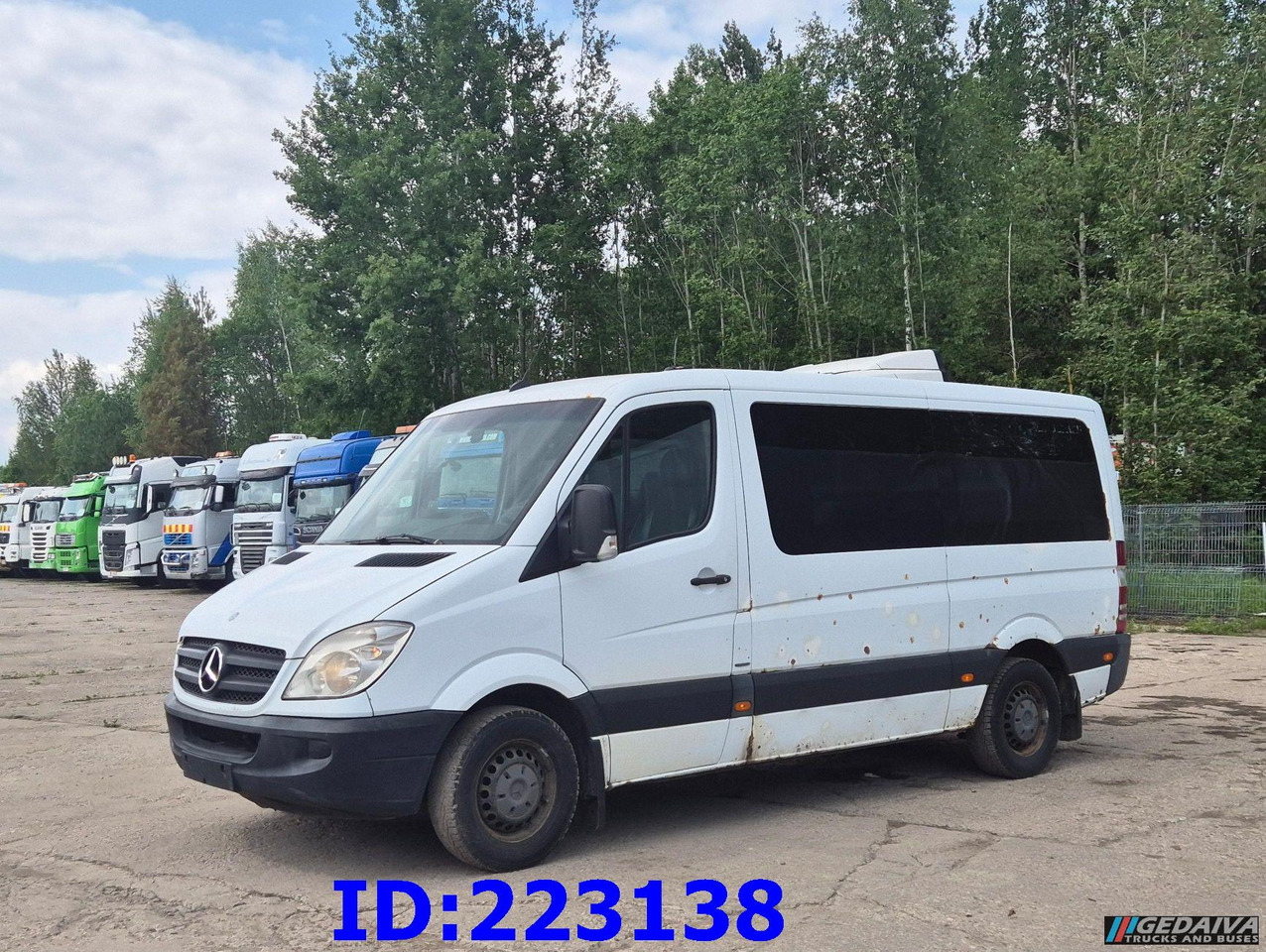 MERCEDES-BENZ Sprinter 213 - Euro5 - Туристический автобус: фото 4 MERCEDES-BENZ Sprinter 213 - Euro5 - Туристический автобус: фото 4
