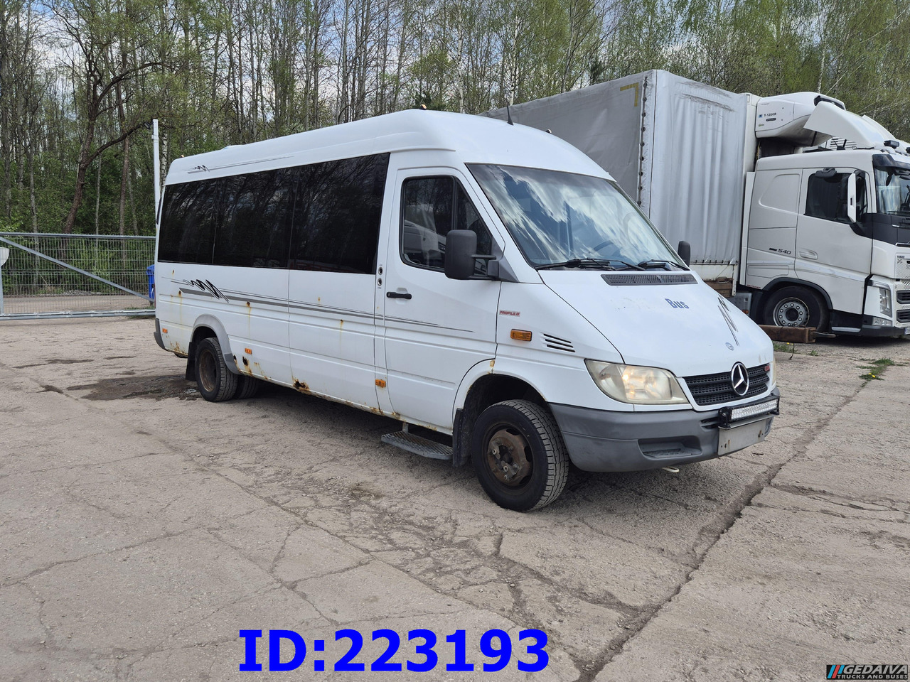 MERCEDES-BENZ Sprinter 416 VIP AC 17-seater - Туристический автобус: фото 4 MERCEDES-BENZ Sprinter 416 VIP AC 17-seater - Туристический автобус: фото 4