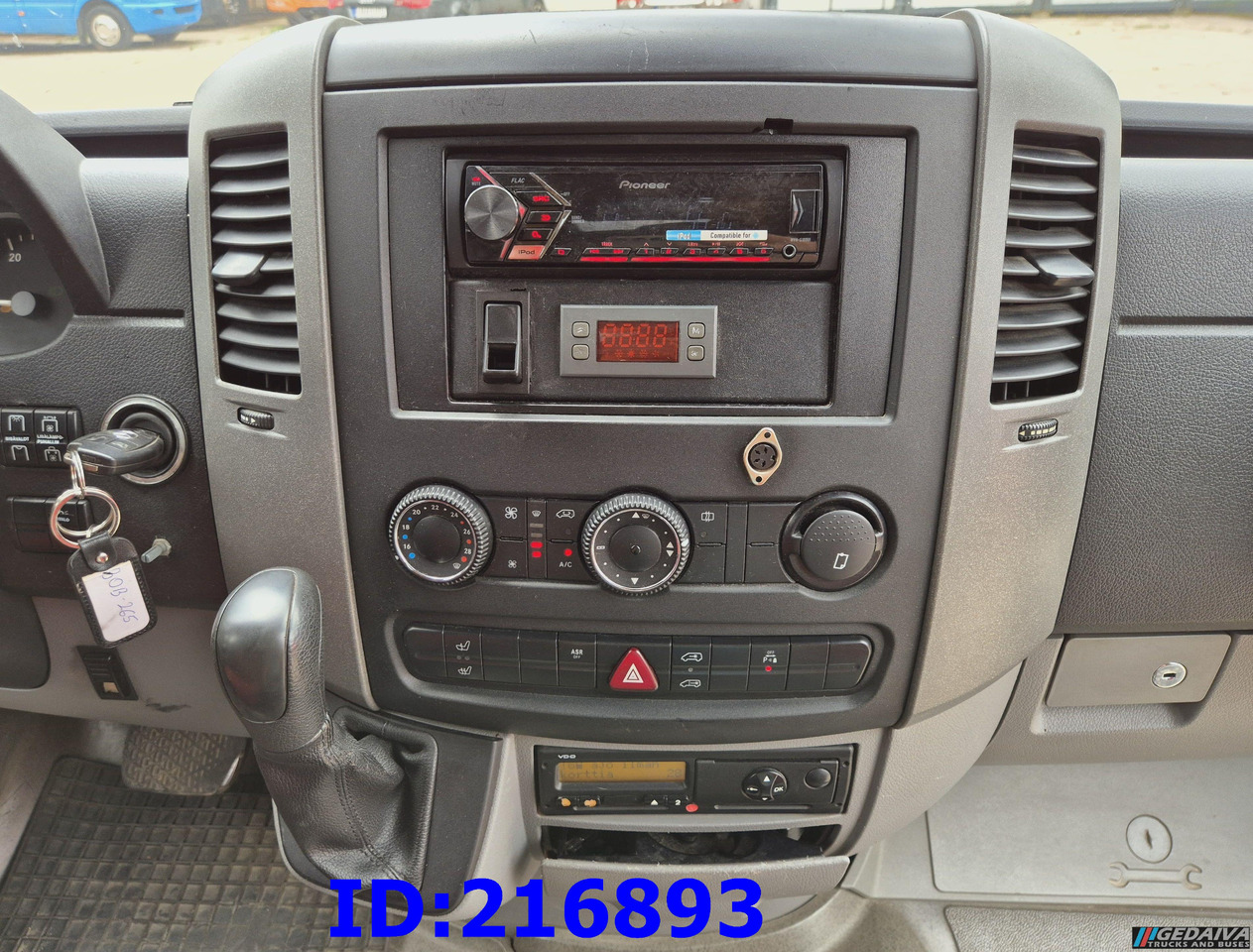 Туристический автобус MERCEDES-BENZ Sprinter 516 - Euro5 - 23-seater: фото 12