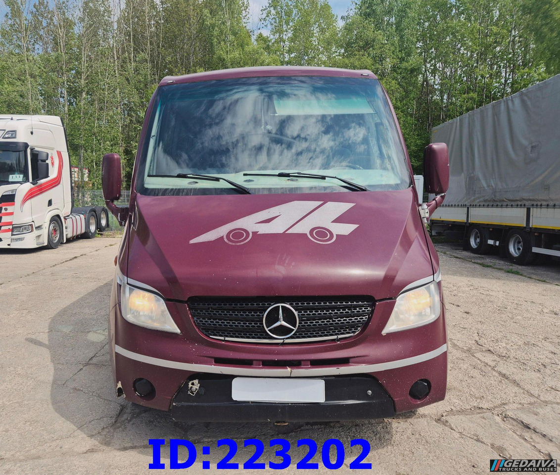 MERCEDES-BENZ Sunrider 818D Vario 33 - Seater - Туристический автобус: фото 2 MERCEDES-BENZ Sunrider 818D Vario 33 - Seater - Туристический автобус: фото 2