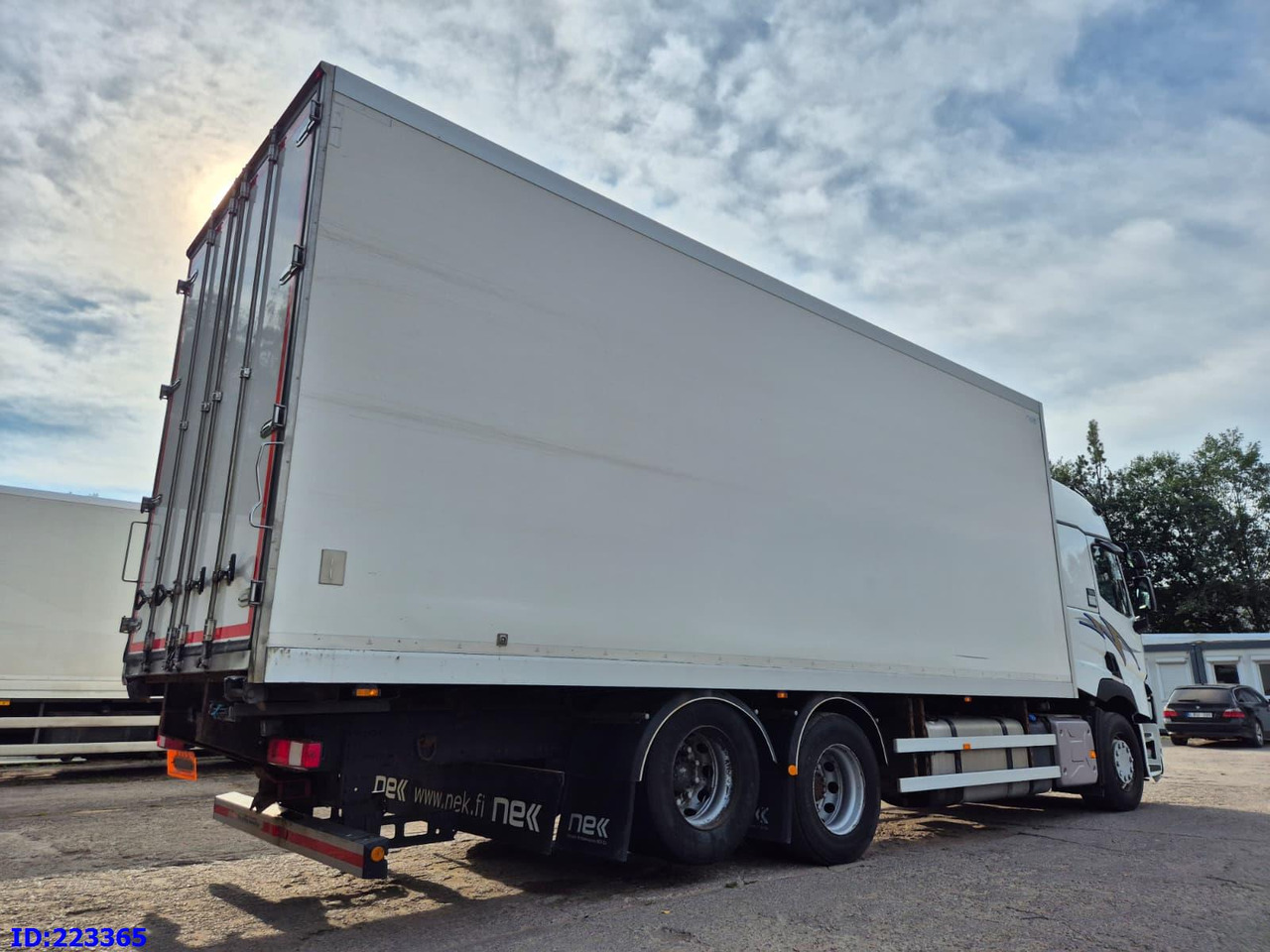 RENAULT T520 6x2 Euro 6 (Box 7.82m) - Грузовик с закрытым кузовом: фото 5 RENAULT T520 6x2 Euro 6 (Box 7.82m) - Грузовик с закрытым кузовом: фото 5