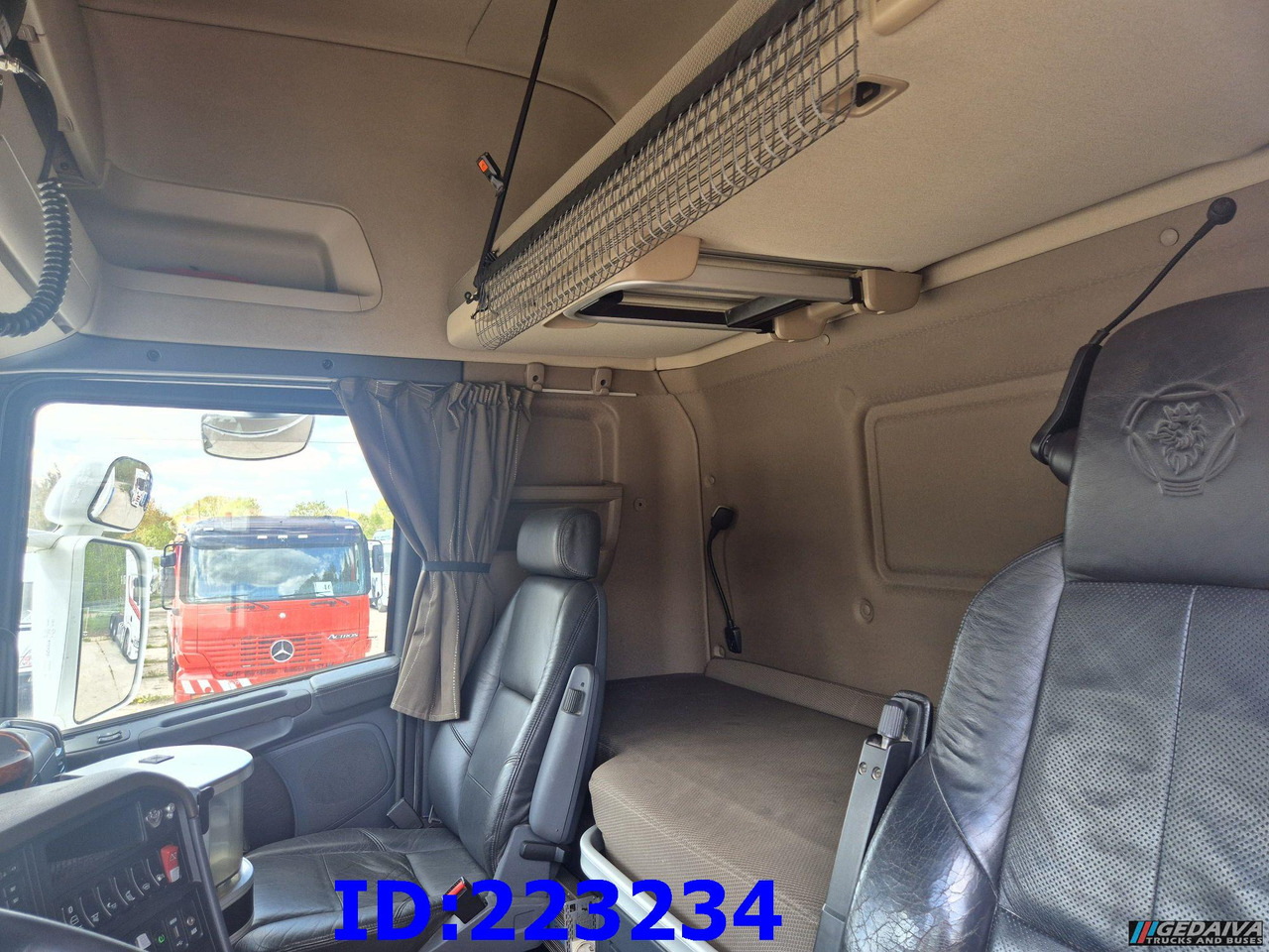 Грузовик-шасси SCANIA R580 8X2 - Steering axle - Euro6: фото 18
