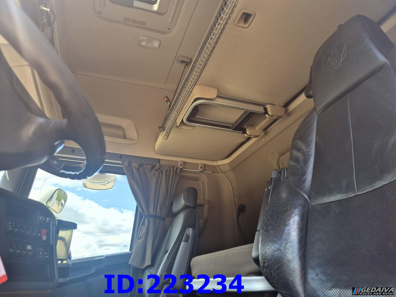 Грузовик-шасси SCANIA R580 8X2 - Steering axle - Euro6: фото 11