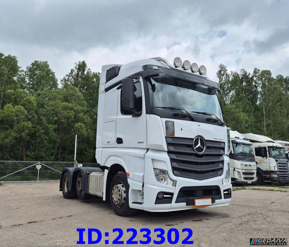 MERCEDES-BENZ Actros 2551 6x2 - Тягач: фото 4 MERCEDES-BENZ Actros 2551 6x2 - Тягач: фото 4
