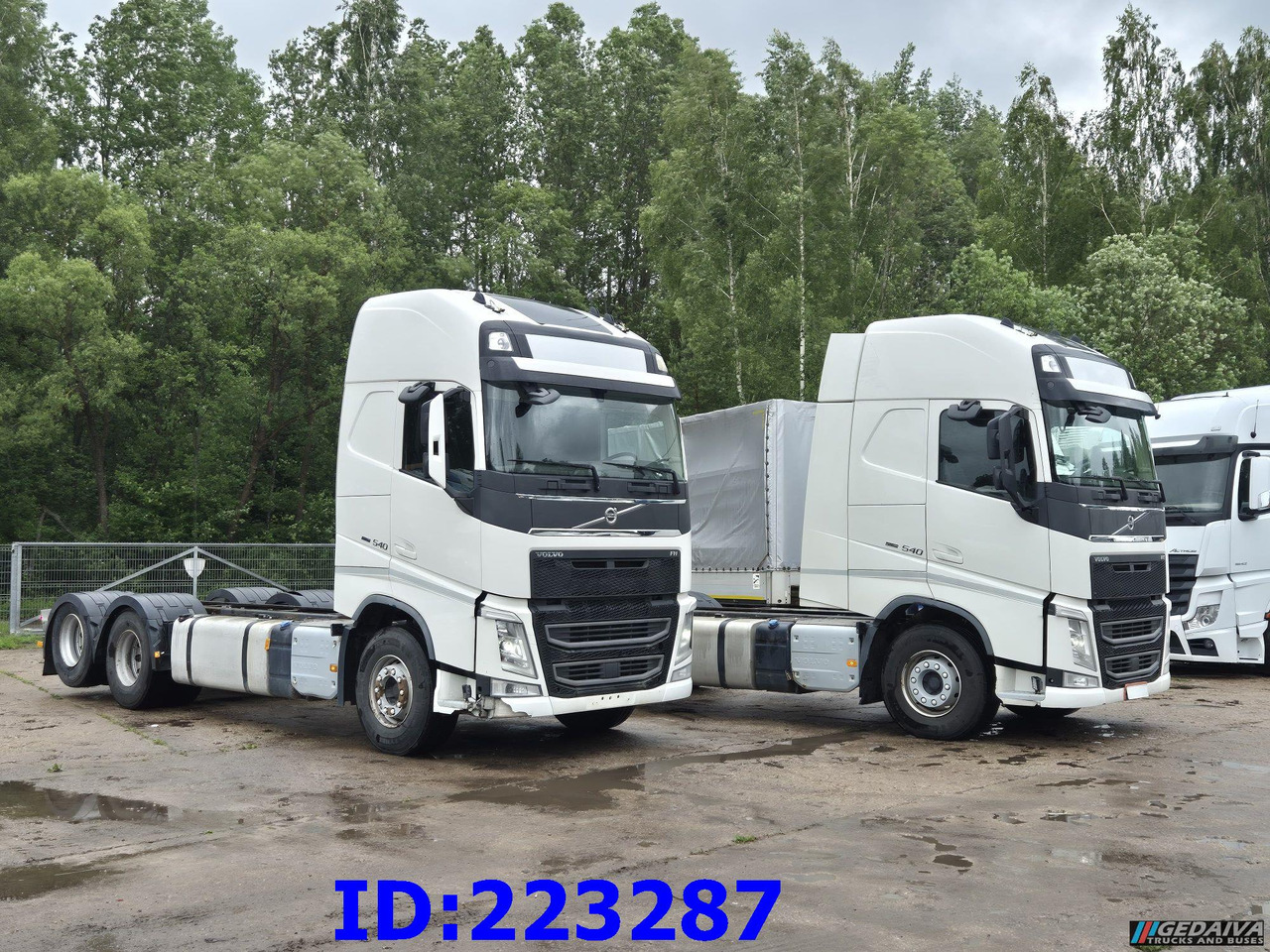 VOLVO FH13 540HP - 10 tyre (2pcs. available) - Грузовик-шасси: фото 1 VOLVO FH13 540HP - 10 tyre (2pcs. available) - Грузовик-шасси: фото 1