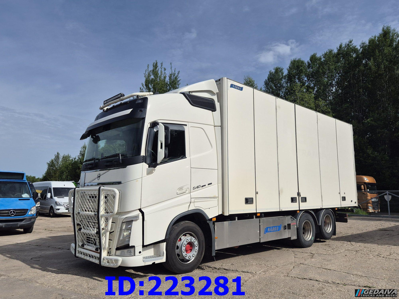 VOLVO FH13 540HP 6x2 (10 tyre) Euro6 - Изотермический грузовик: фото 1 VOLVO FH13 540HP 6x2 (10 tyre) Euro6 - Изотермический грузовик: фото 1