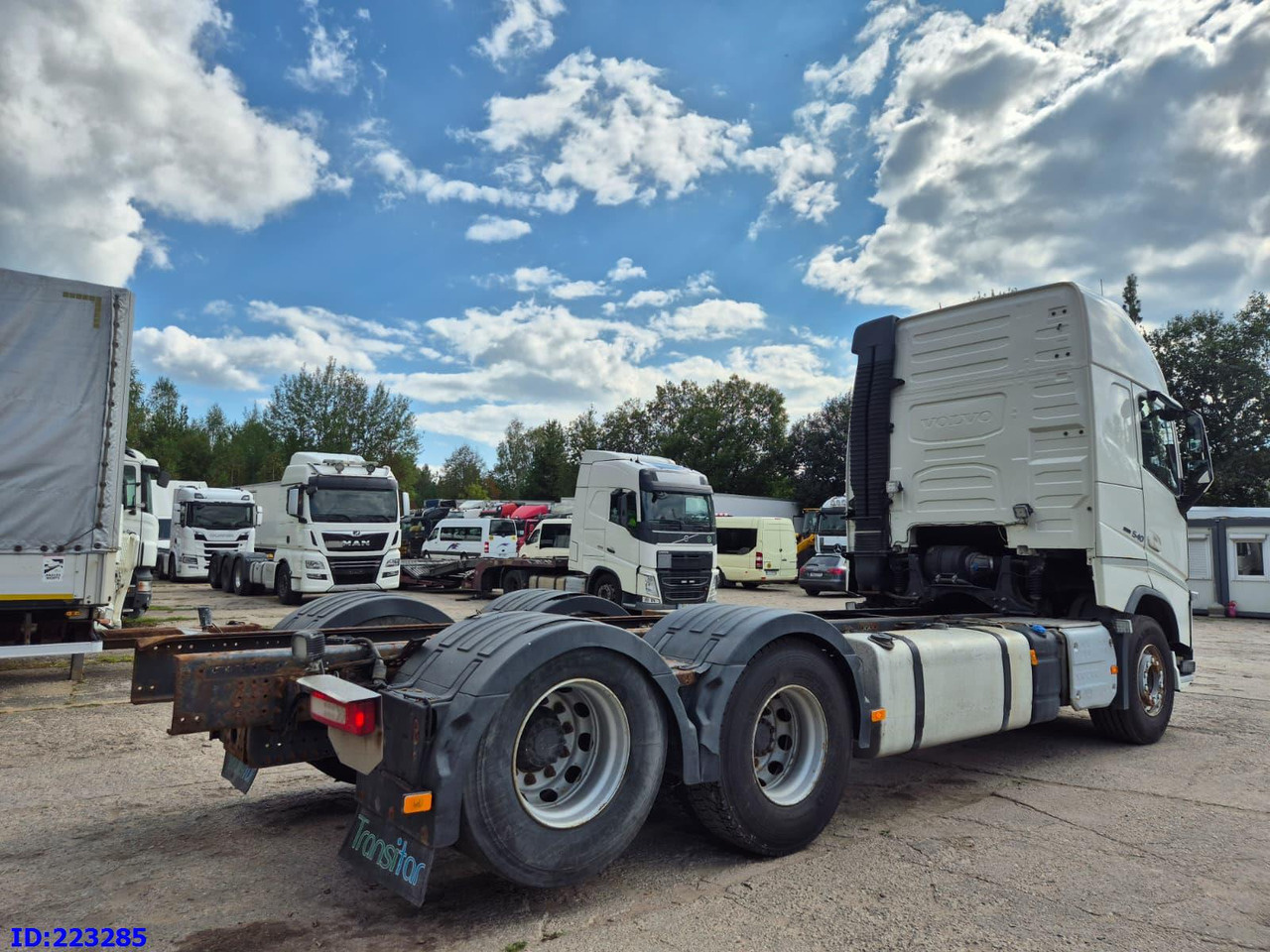 VOLVO FH13 540HP 6x2 (10 tyre) Euro6 - Грузовик-шасси: фото 5 VOLVO FH13 540HP 6x2 (10 tyre) Euro6 - Грузовик-шасси: фото 5
