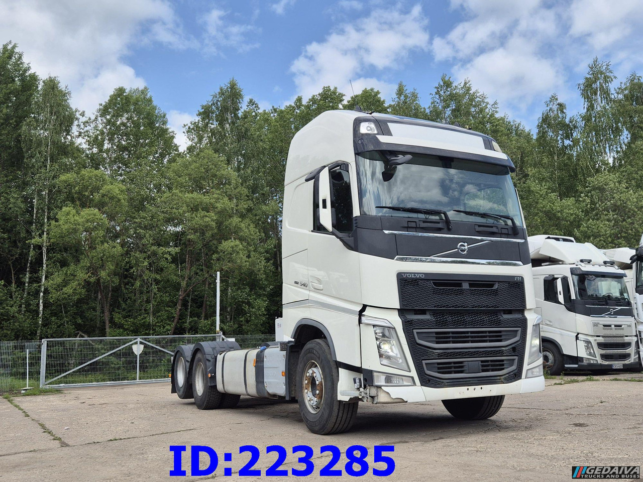 VOLVO FH13 540HP 6x2 (10 tyre) Euro6 - Грузовик-шасси: фото 4 VOLVO FH13 540HP 6x2 (10 tyre) Euro6 - Грузовик-шасси: фото 4