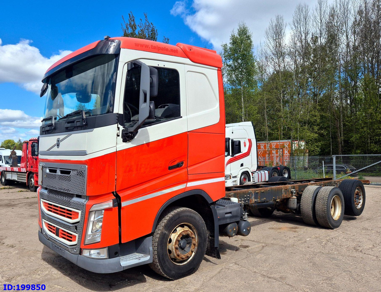 VOLVO FH13 540HP 6x2 Euro6 - Грузовик-шасси: фото 1 VOLVO FH13 540HP 6x2 Euro6 - Грузовик-шасси: фото 1
