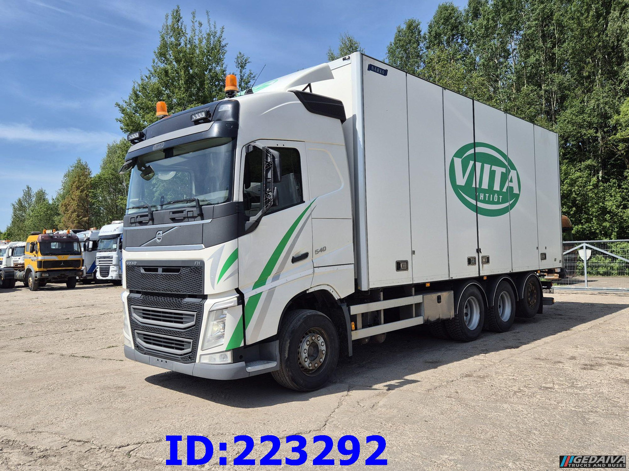 VOLVO FH13 540HP 8x4 Steering axle - Изотермический грузовик: фото 1 VOLVO FH13 540HP 8x4 Steering axle - Изотермический грузовик: фото 1