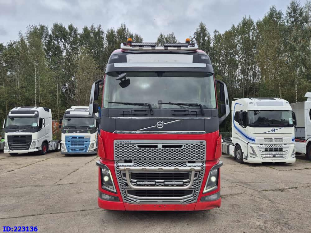 VOLVO FH16 750HP - 8x4 -Big Axles - Грузовик-шасси: фото 2 VOLVO FH16 750HP - 8x4 -Big Axles - Грузовик-шасси: фото 2