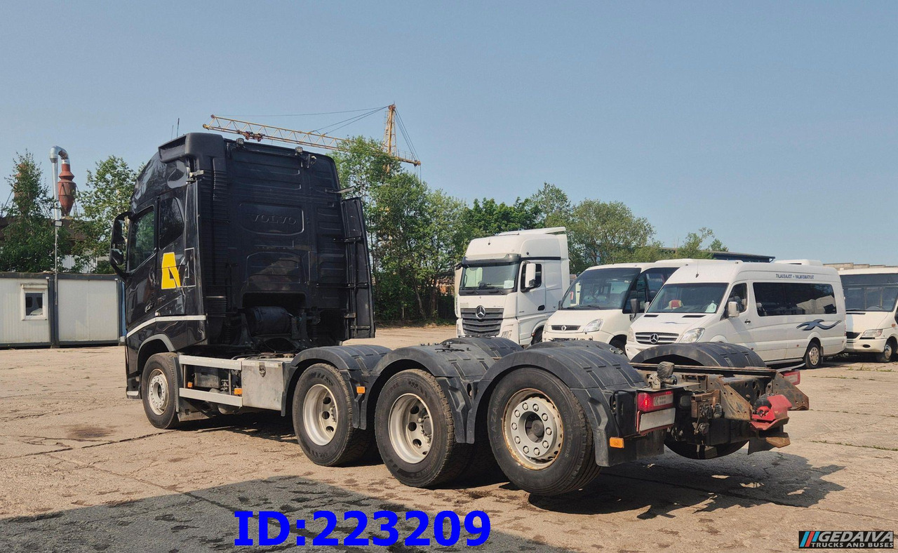 VOLVO FH16 750HP 8x4 Steering axle - Грузовик-шасси: фото 5 VOLVO FH16 750HP 8x4 Steering axle - Грузовик-шасси: фото 5