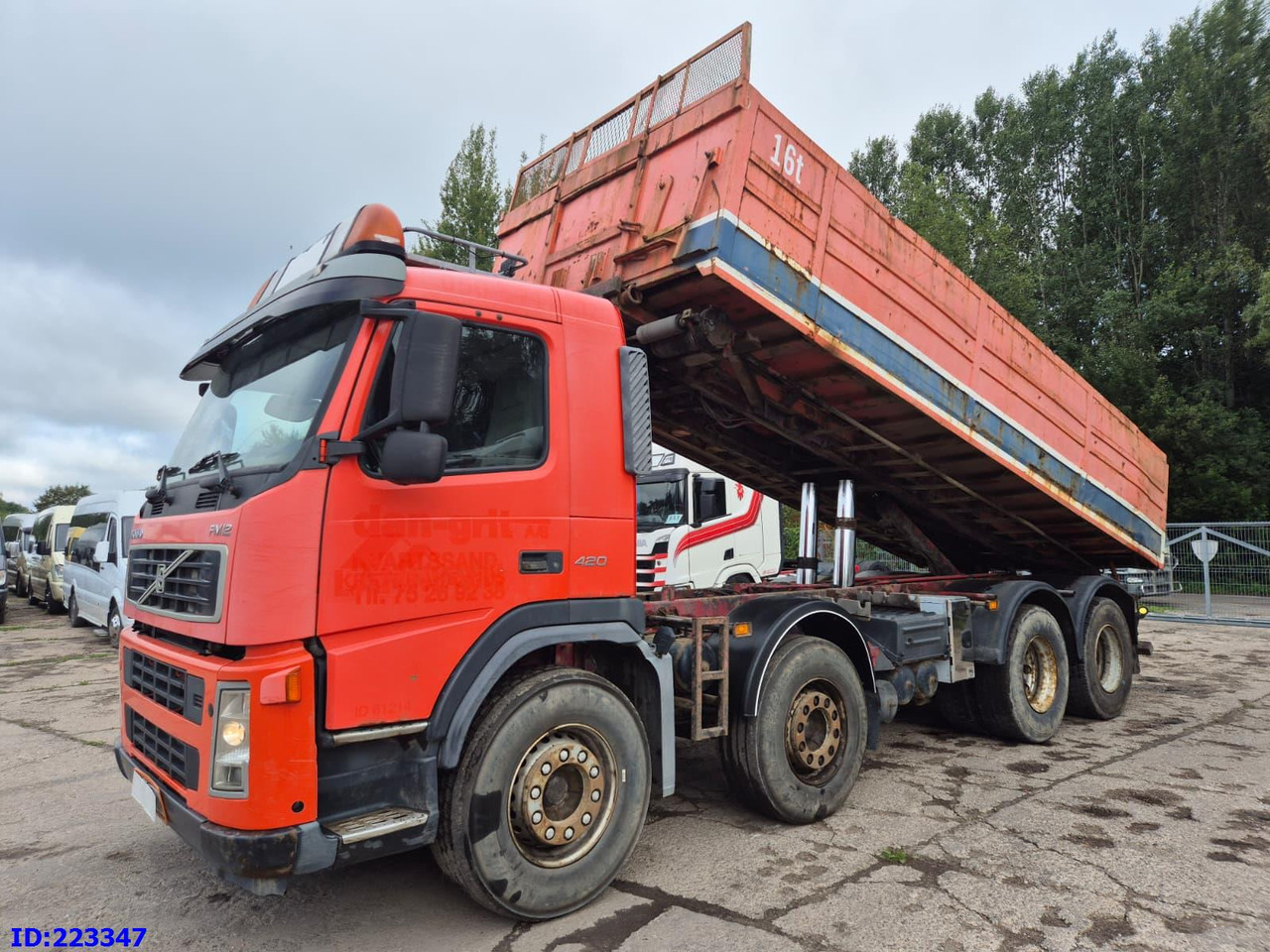 VOLVO FM12 420HP 8X4 Manual - Самосвал: фото 1 VOLVO FM12 420HP 8X4 Manual - Самосвал: фото 1