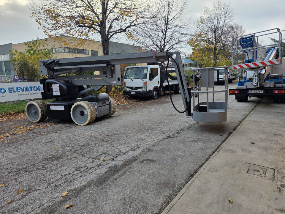 NIFTYLIFT HR 15 HDE - Коленчатый подъемник: фото 5 NIFTYLIFT HR 15 HDE - Коленчатый подъемник: фото 5