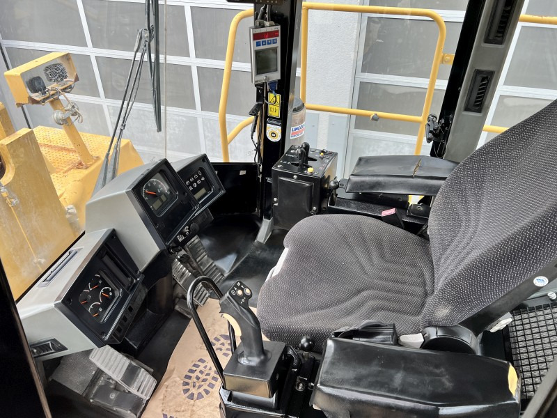 Колёсный погрузчик Caterpillar 988G (110975): фото 10 Колёсный погрузчик Caterpillar 988G (110975): фото 10