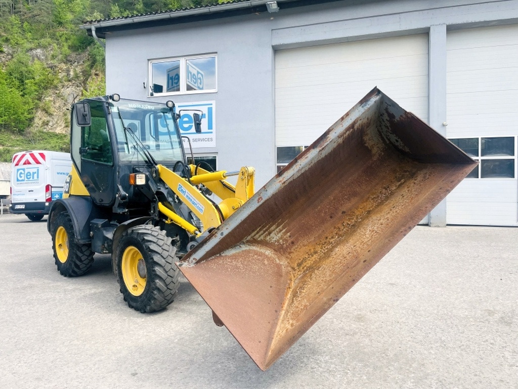 Komatsu WA80-6 (3991) - Колёсный погрузчик: фото 2 Komatsu WA80-6 (3991) - Колёсный погрузчик: фото 2