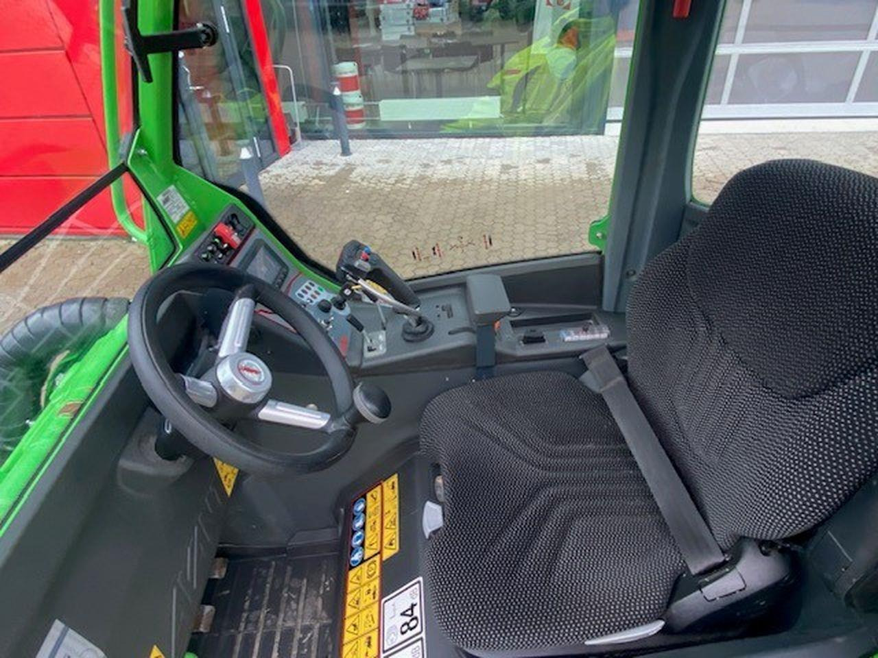 Avant 760i - Колёсный погрузчик: фото 5 Avant 760i - Колёсный погрузчик: фото 5