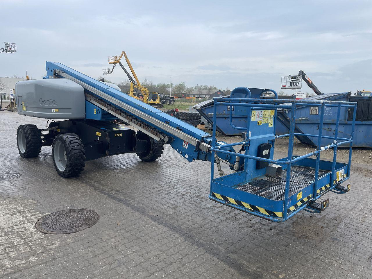 Genie S-60HC - Телескопический подъемник: фото 5 Genie S-60HC - Телескопический подъемник: фото 5