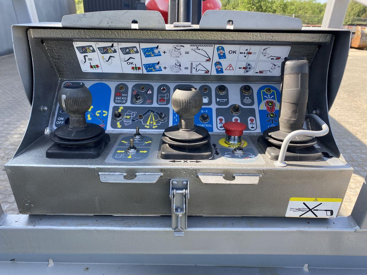 Manitou 280TJ - Телескопический подъемник: фото 3 Manitou 280TJ - Телескопический подъемник: фото 3