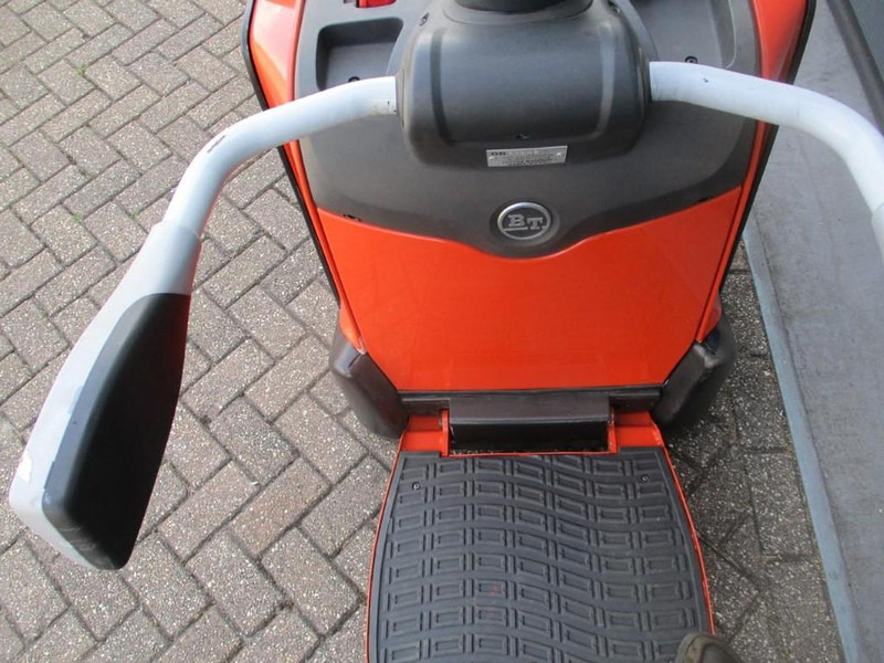 BT LPE200 - Тележка: фото 5 BT LPE200 - Тележка: фото 5