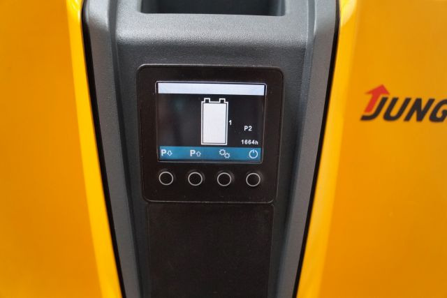 Jungheinrich EJD118 - Штабелер: фото 4 Jungheinrich EJD118 - Штабелер: фото 4