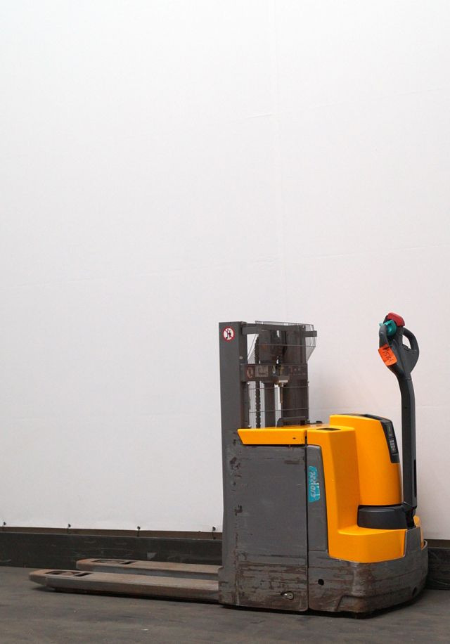 Jungheinrich EJD220 - Штабелер: фото 2 Jungheinrich EJD220 - Штабелер: фото 2