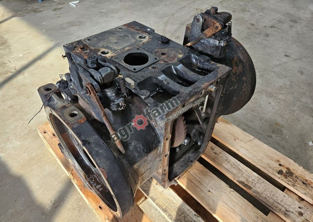 TYLNY MOST DEUTZ FAHR AGROTRON 80 - Трансмиссия: фото 2 TYLNY MOST DEUTZ FAHR AGROTRON 80 - Трансмиссия: фото 2