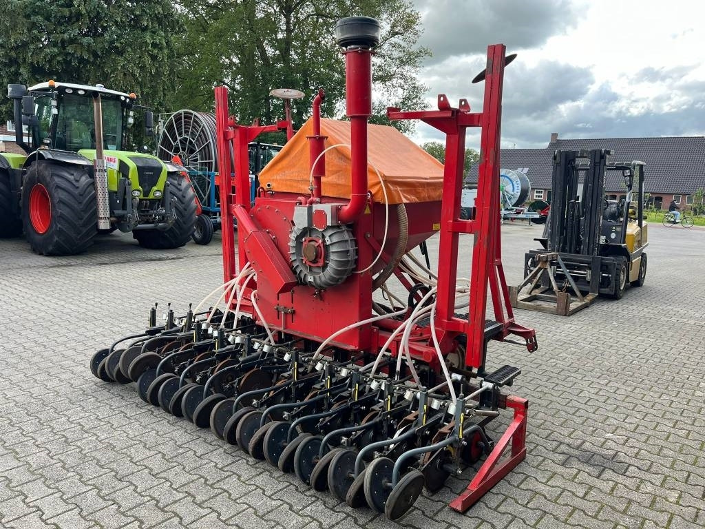 Herriau Turbosem SP12 - Сеялка точного высева: фото 5 Herriau Turbosem SP12 - Сеялка точного высева: фото 5