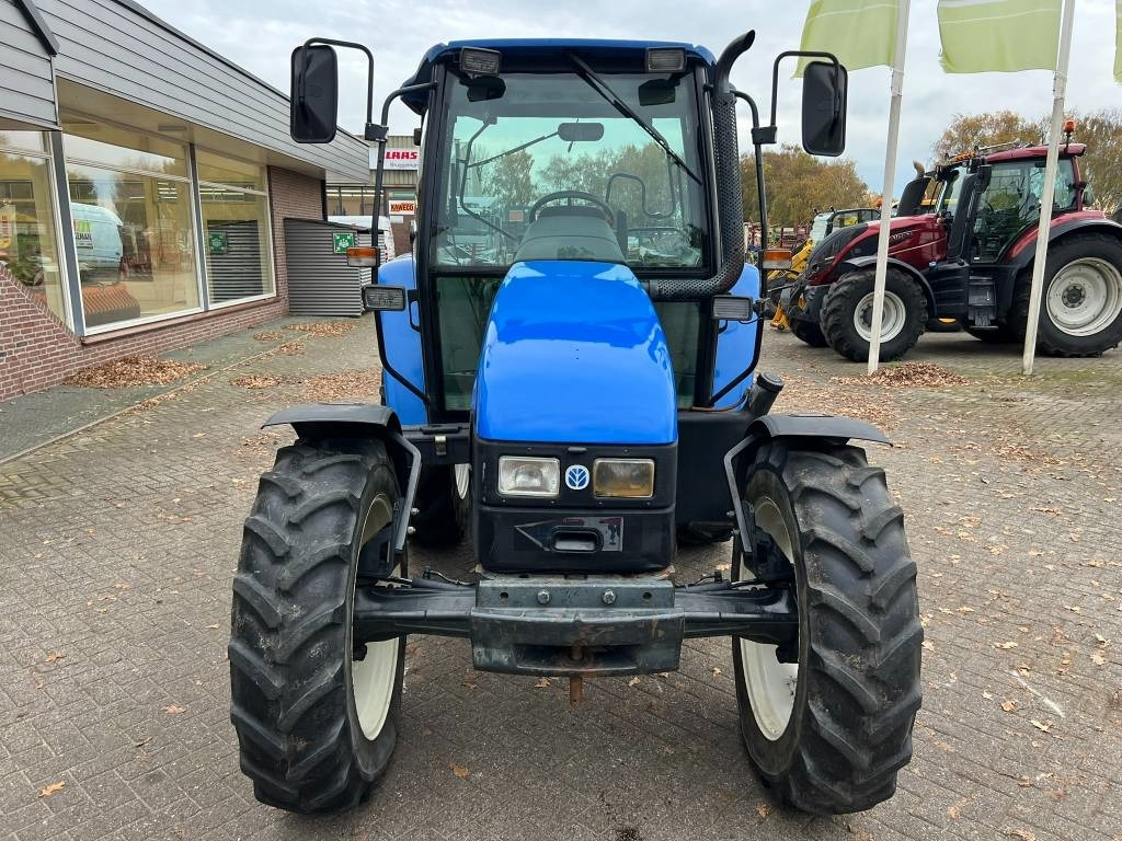 New Holland TL 90 trekker  - Трактор: фото 4 New Holland TL 90 trekker  - Трактор: фото 4