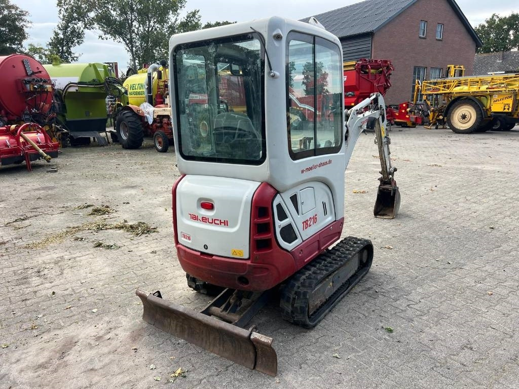 Takeuchi TB 216 - Мини-экскаватор: фото 4 Takeuchi TB 216 - Мини-экскаватор: фото 4