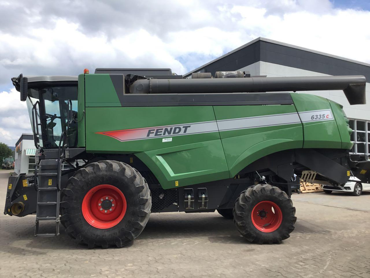 Fendt 6335 C - Зерноуборочный комбайн: фото 1 Fendt 6335 C - Зерноуборочный комбайн: фото 1