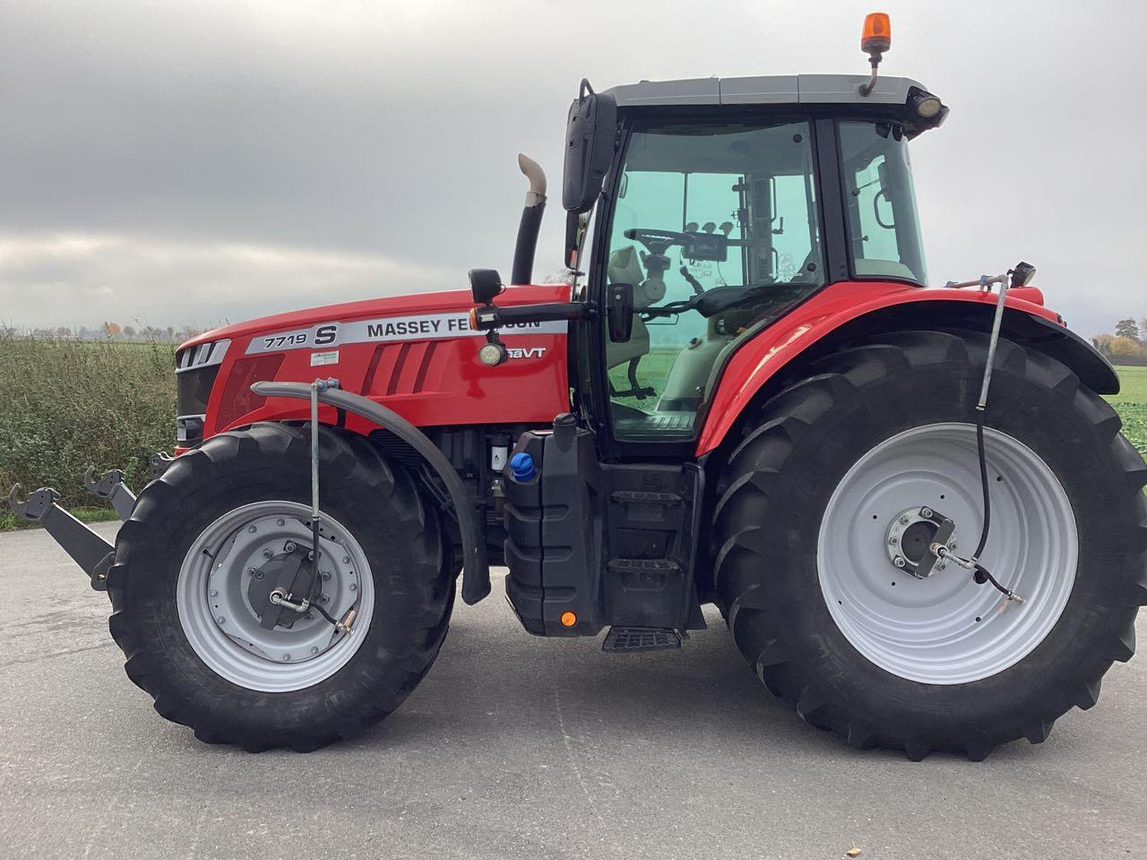 Massey Ferguson 7719 Dyna - VT - Трактор: фото 2 Massey Ferguson 7719 Dyna - VT - Трактор: фото 2
