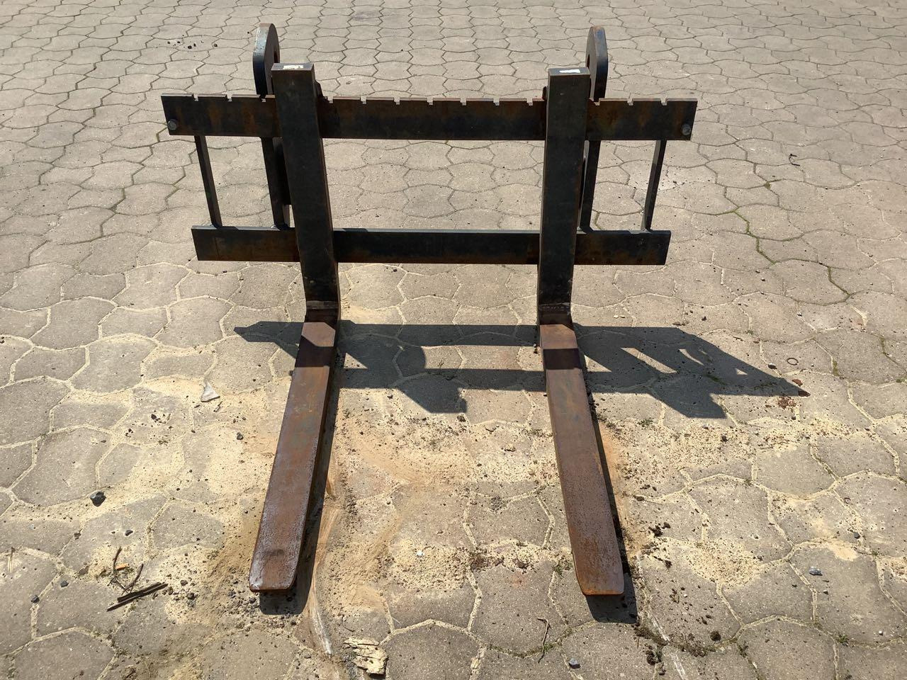 Schäffer Palettengabel - Вилы: фото 1 Schäffer Palettengabel - Вилы: фото 1