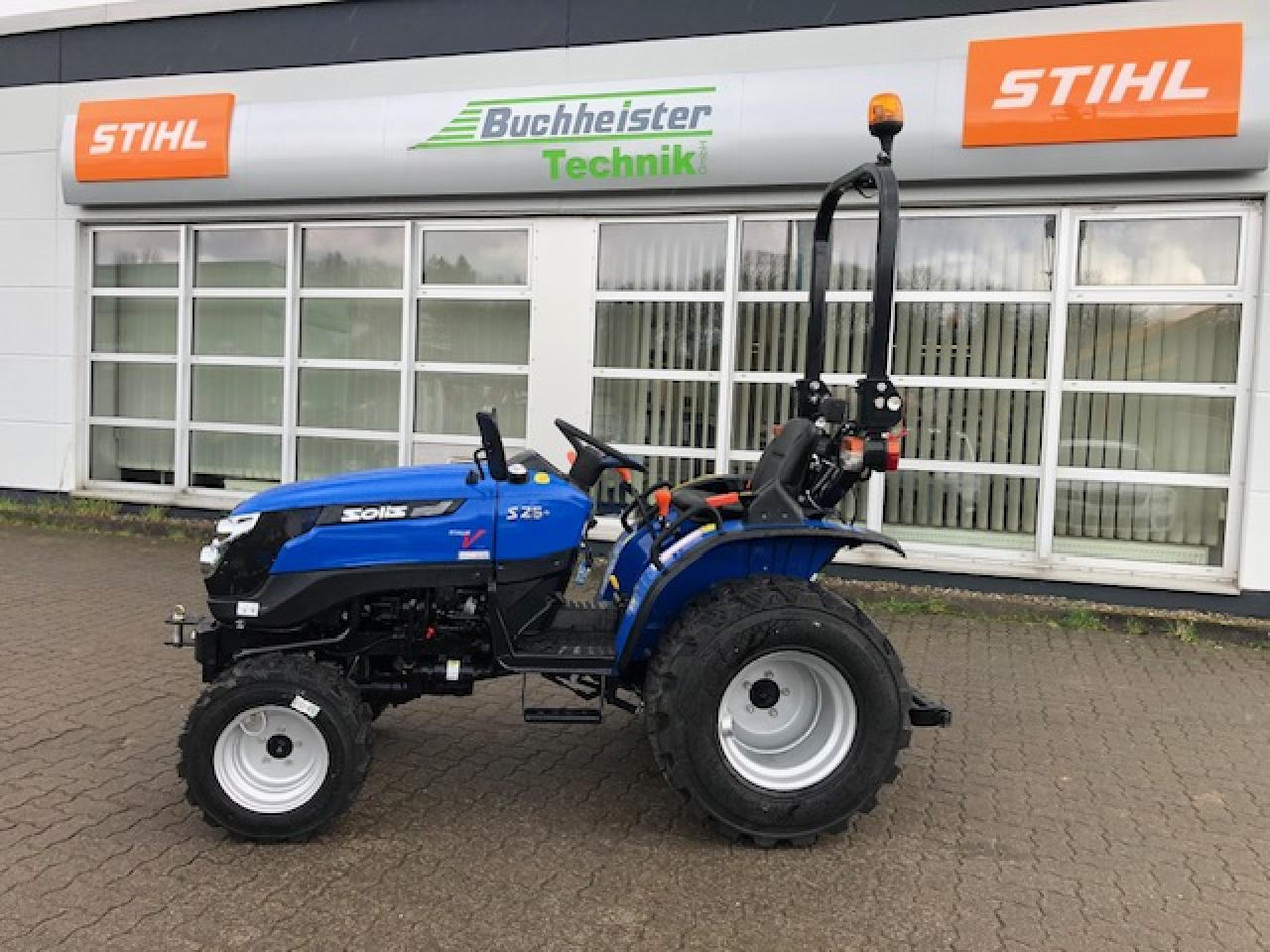 Solis 26+ Seitenschalter - Трактор: фото 2 Solis 26+ Seitenschalter - Трактор: фото 2