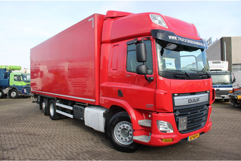 DAF CF 330 + 6X2 + LIFT - Грузовик с закрытым кузовом: фото 3 DAF CF 330 + 6X2 + LIFT - Грузовик с закрытым кузовом: фото 3