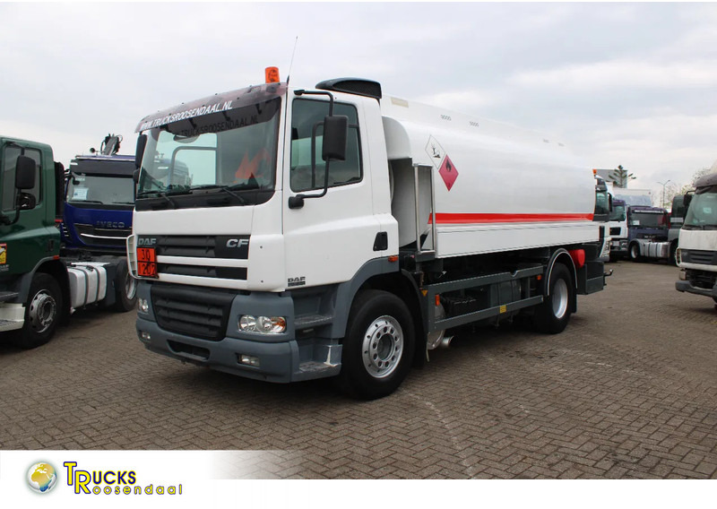 DAF CF 85.430 + PUMP/METERS + 4 COMPART / 15.000 LITER + COMPLETE SYSTEM WORKING + MANUAL - Грузовик-цистерна: фото 1 DAF CF 85.430 + PUMP/METERS + 4 COMPART / 15.000 LITER + COMPLETE SYSTEM WORKING + MANUAL - Грузовик-цистерна: фото 1