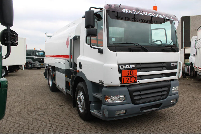 DAF CF 85.430 + PUMP/METERS + 4 COMPART / 15.000 LITER + COMPLETE SYSTEM WORKING + MANUAL - Грузовик-цистерна: фото 2 DAF CF 85.430 + PUMP/METERS + 4 COMPART / 15.000 LITER + COMPLETE SYSTEM WORKING + MANUAL - Грузовик-цистерна: фото 2